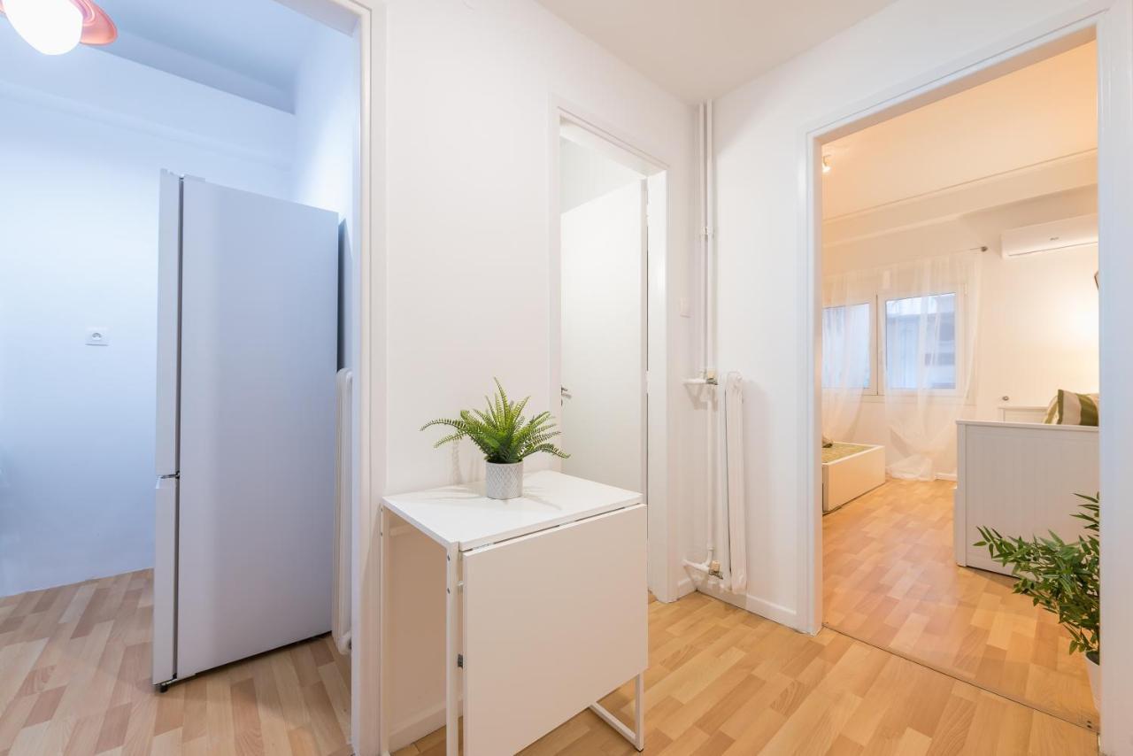 Apartment At Megaro Mousikis St Semi Basement 1Bed 2 Pers 雅典 外观 照片