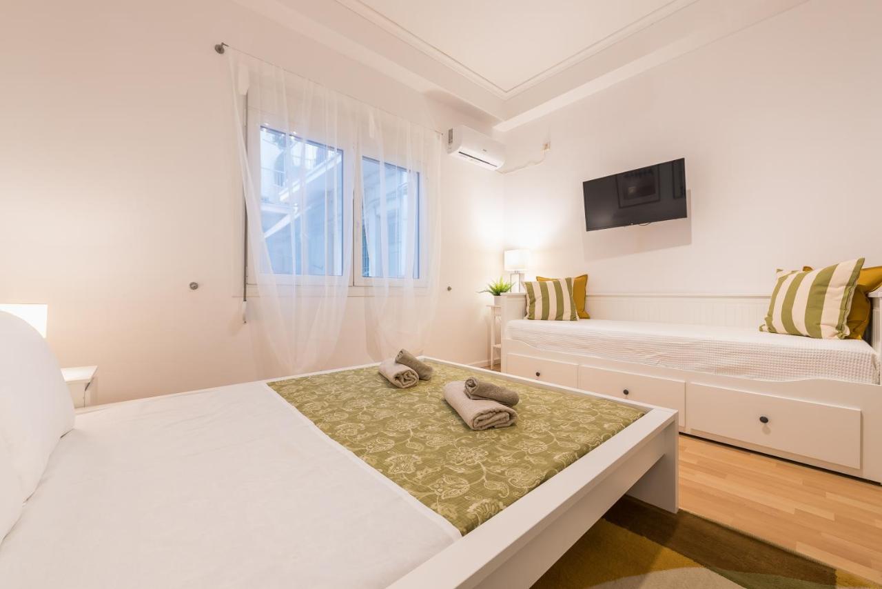 Apartment At Megaro Mousikis St Semi Basement 1Bed 2 Pers 雅典 外观 照片