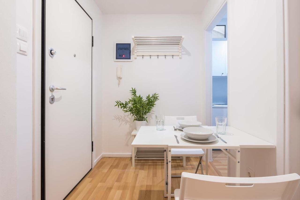 Apartment At Megaro Mousikis St Semi Basement 1Bed 2 Pers 雅典 外观 照片