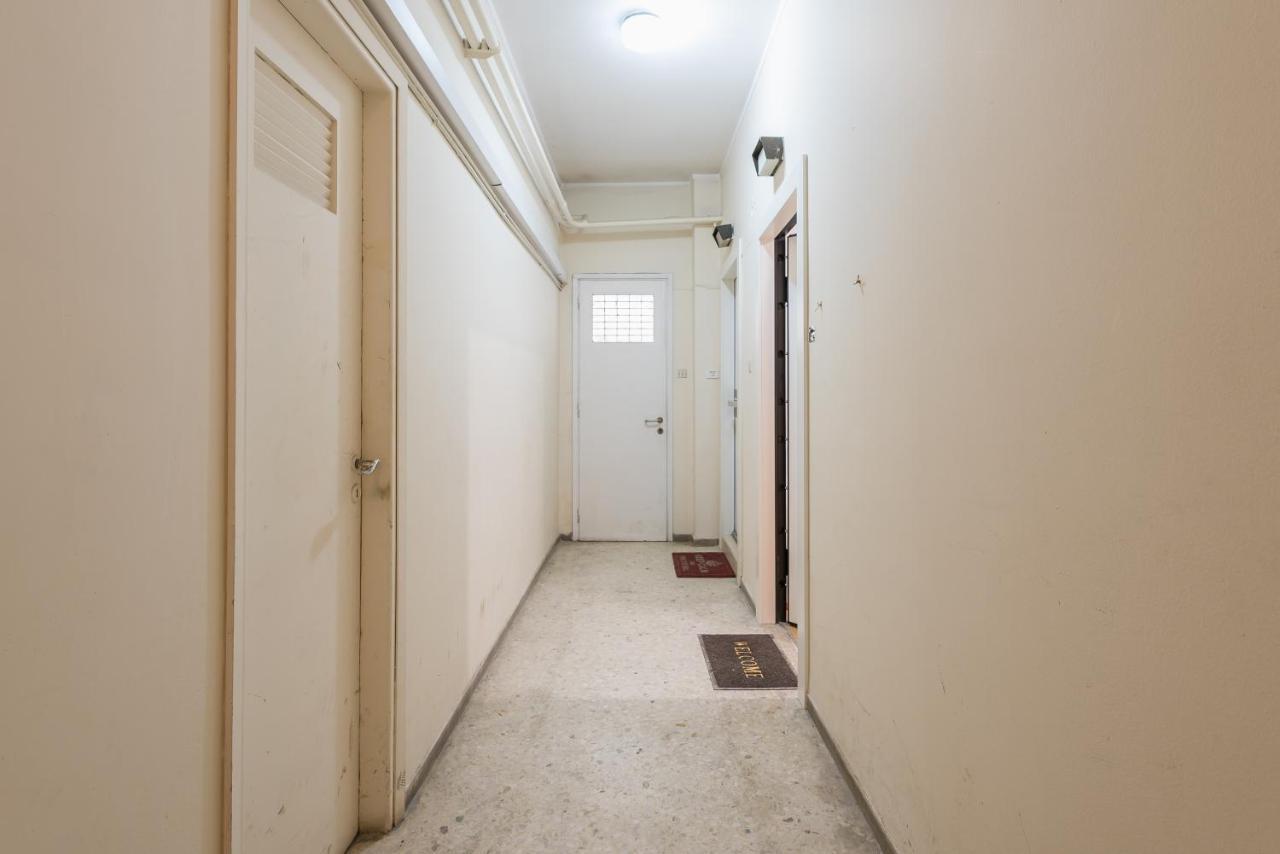 Apartment At Megaro Mousikis St Semi Basement 1Bed 2 Pers 雅典 外观 照片